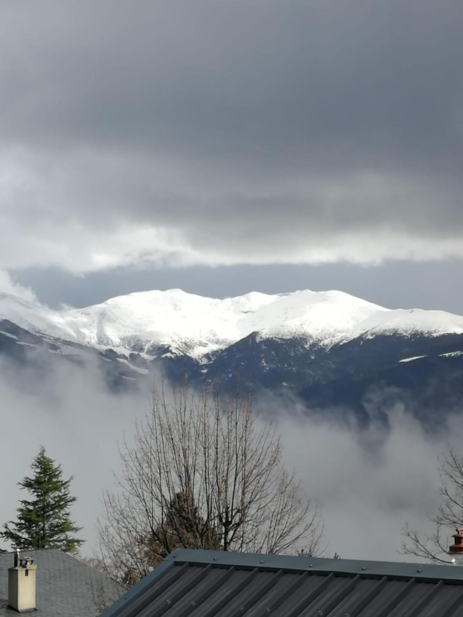 Pyrenees Catalanes Tres Joli Appartement 300M Telecabines Font-Romeu-Odeillo-Via Exterior photo