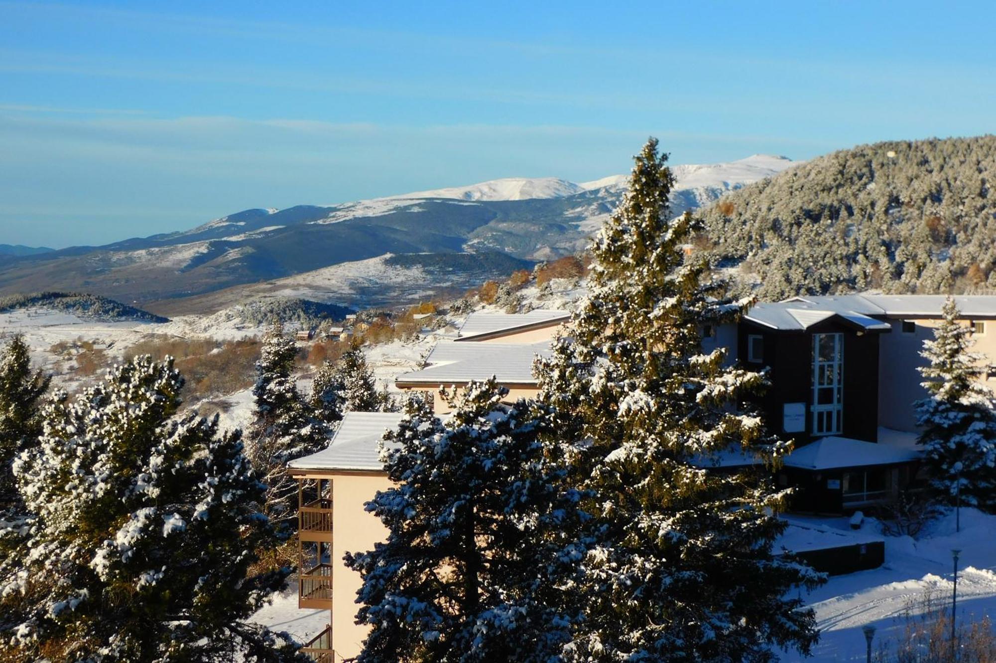 Pyrenees Catalanes Tres Joli Appartement 300M Telecabines Font-Romeu-Odeillo-Via Exterior photo